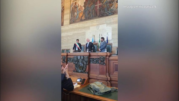 Ranieri riceve la cittadinanza onoraria di Cagliari