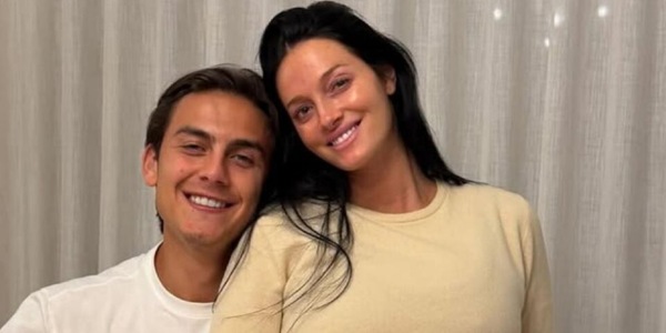 La moglie di Dybala si sfoga: "Vivere con lui non è facile". Il motivo sorprende