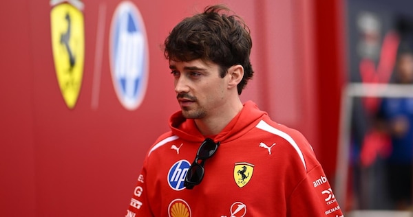 Leclerc svela: "Altri team mi volevano, ma io amo la Ferrari e credo in Vasseur"