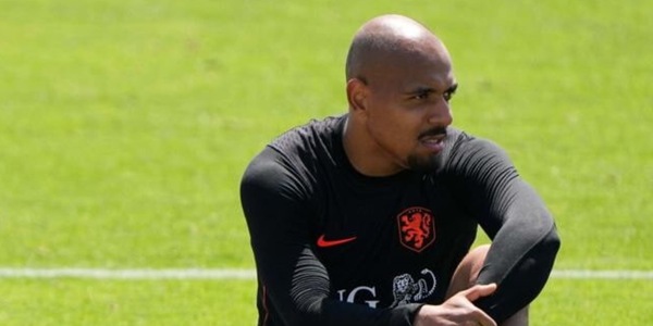 Malen, che succede: la pressione aumenta e Koeman gli piazza... un professore
