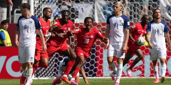 Canada-Bosnia termina in parità: Larin risponde a Lukic. Dzeko resta in panchina, David delude