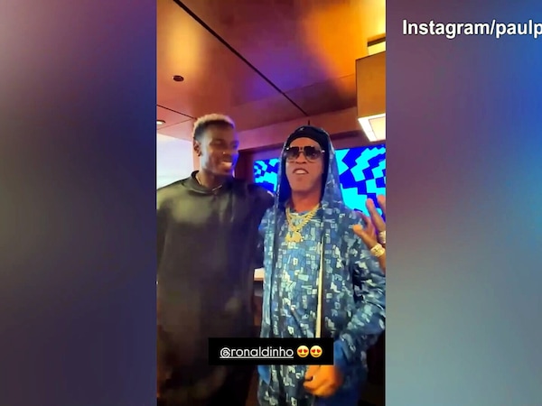 Pogba, che risate con Ronaldinho!
