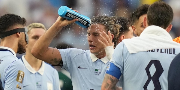 "Hydration break? Calcio ostaggio di gente chiusa in uffici climatizzati": la durissima critica di Klopp
