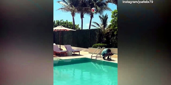 Joao Felix, calcio spettacolo a bordo piscina