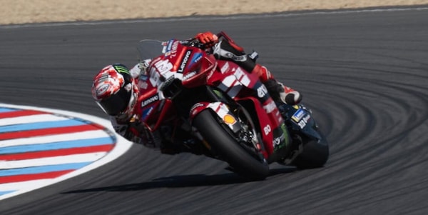 MotoGp, festa Bagnaia a Brno: Pecco vince la Sprint davanti a Ogura e Marquez