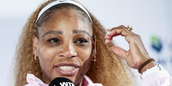 Paura a Berlino: Serena Williams costretta a lasciare l'hotel con le figlie, coinvolta anche Coco Gauff