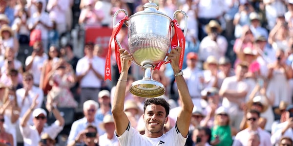Cerundolo e il bellissimo messaggio rivolto al papà in tribuna dopo la vittoria al Queen's