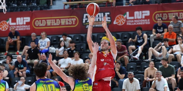 La Virtus Roma lotta ma perde lo spareggio: Vigevano torna in A2