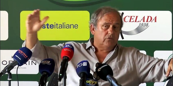 Platini a Mbappé: "Non deve parlare di politica quando gioca per la Francia"