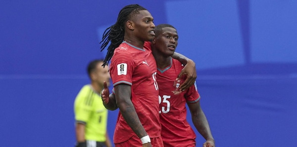 Leao risponde sul Milan di Amorim: "Deciderò la mia vita dopo il Mondiale"