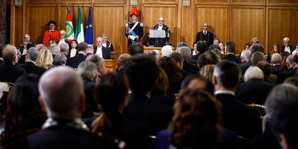 C.Conti, con margini stretti rigore su priorità spesa, forti rischi esogeni