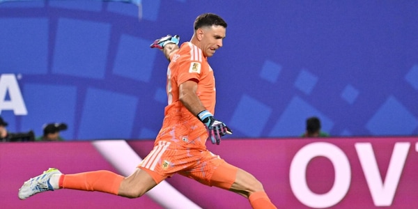 La Juve non molla Dibu Martinez, ma l'Aston Villa non abbassa il prezzo