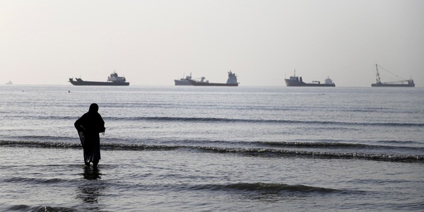 Media, 1.100 marittimi evacuati dall'Onu a Hormuz