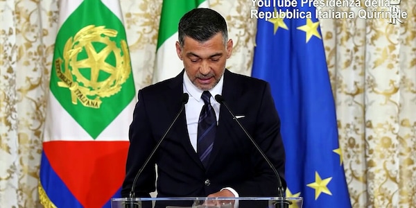 Conte, c'è anche l'ipotesi Arabia
