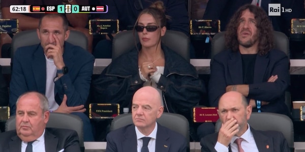 Spagna-Austria, in tribuna con Infantino ci sono Chiellini, Puyol e Alexia Putellas