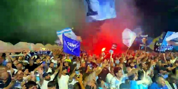 L'inno della Lazio cantato da migliaia di tifosi in piazza