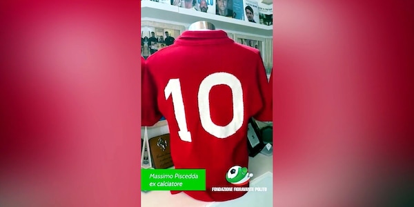 Piscedda e l’aneddoto sulla maglia rossa del Napoli di Maradona