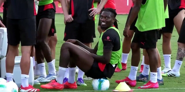 Leao sempre più lontano dal Milan