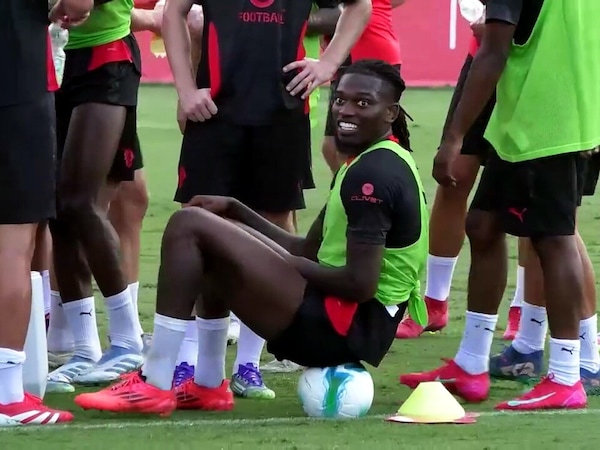 Leao sempre più lontano dal Milan