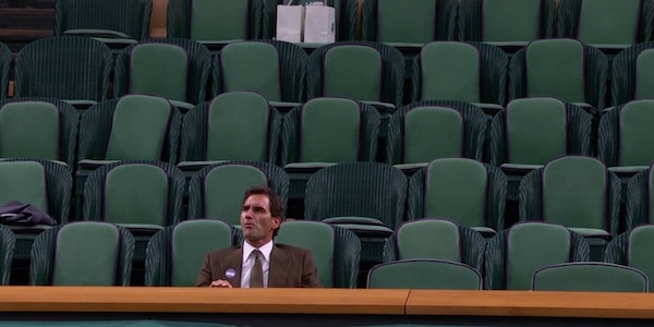 Wimbledon, Roger Federer da solo nel Royal Box: la foto virale manda in visibilio i fan