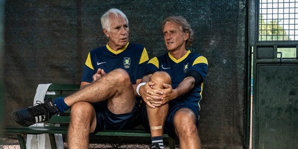 Malagò in campo insieme a Roberto Mancini nella Coppa Canottieri