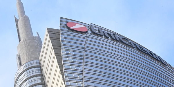 Unicredit al 47,59% di Commerz, chiude l'ops con adesioni al 17,60%