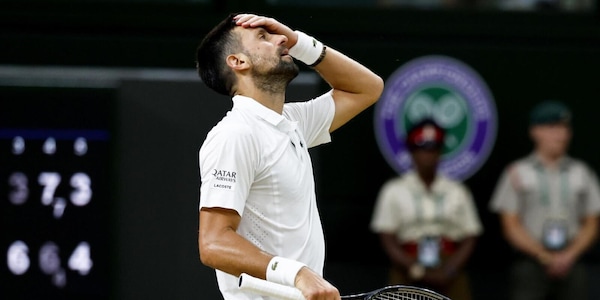 Wimbledon multa Djokovic per “oscenità udibili”: quando e cosa ha detto