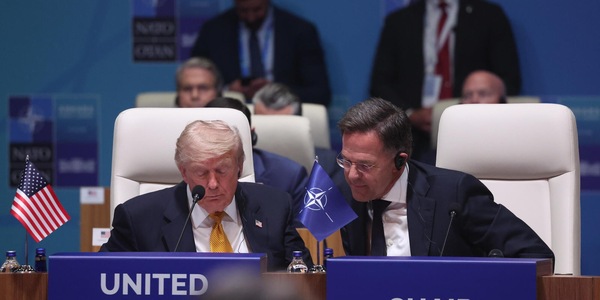 Trump, 'leader Nato hanno il bene nel loro cuore, persone intelligenti'