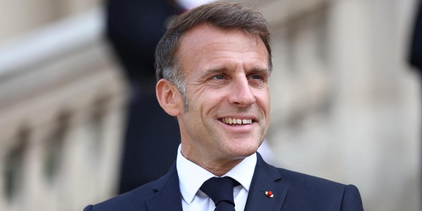 Macron, 'Kiev intende acquisire 16 caccia Rafale e batterie di difesa Samp/T'