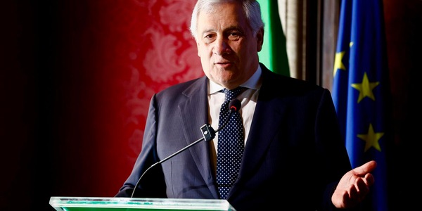 Tajani, problema donne ma garantisco che FI darà ampia rappresentanza nelle liste
