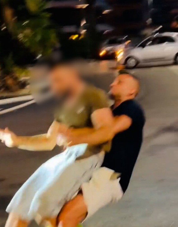 Migrante picchiato in strada, denunciato esponente Futuro Nazionale