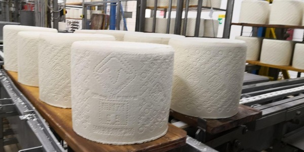 Dal pecorino al vino, Ue stila elenco di prodotti da esentare dai dazi Usa