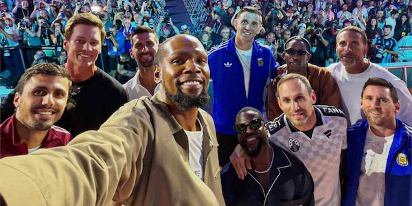 Djokovic, Messi, Tom Brady e altre leggende: a New York il selfie dell'anno!