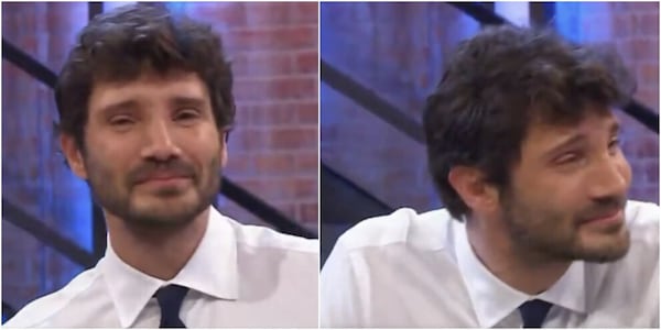 Stefano De Martino piange in diretta durante l'ultima puntata di Affari tuoi: il dolce saluto in tv