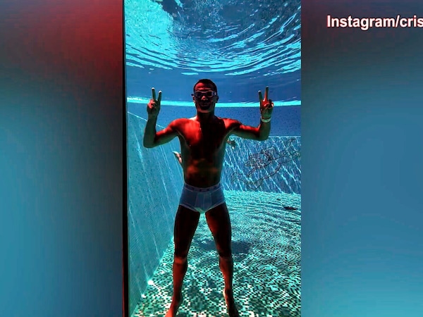 Ronaldo e Georgina, dolce ritrovo sott'acqua