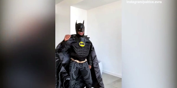 Evra è di nuovo "Patman": "Tranquilli io non vi abbandono"