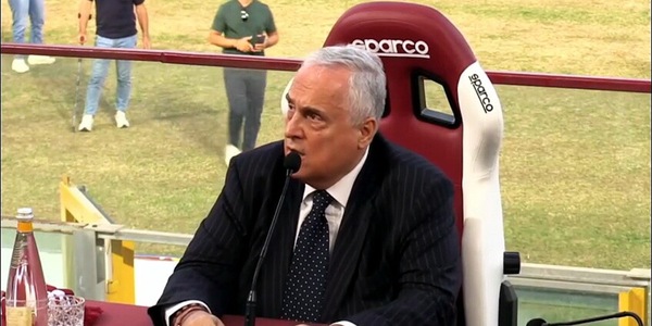 Reggina, quanti applausi per Lotito