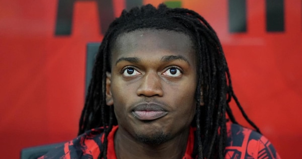 Il Galatasaray offre 10 milioni all’anno a Leao: e lui riflette. Quanto chiede il Milan per liberarlo