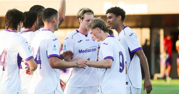 La Fiorentina batte il Gubbio: decisivo Gudmundsson su rigore