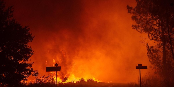 Oltre 220mila evacuati per gli incendi fra Francia e Spagna