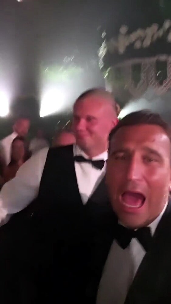 Pio e Amedeo e il coro su Haaland al matrimonio di Donnarumma: "Bella bionda..."