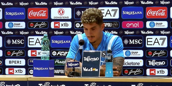 Di Lorenzo: "Mi piacerebbe rimanere a vita al Napoli"