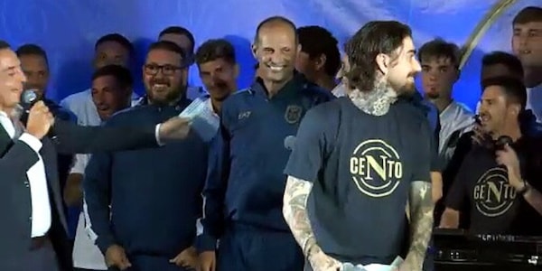 "Chi non salta juventino è": la reazione di Allegri al coro