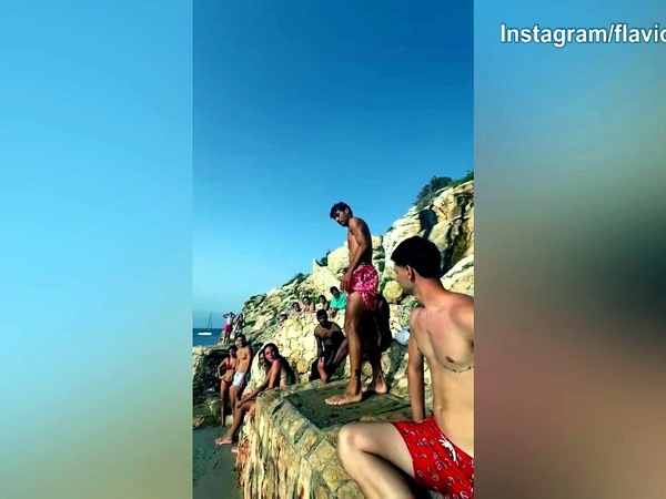 Tennis, che tuffo per Cobolli