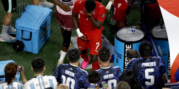 Calcio: la Fifa all'Ifab, interpretazione coerente su errore di identificazione