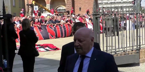 Marotta: "I più giovani devono prendere esempio da Baresi"