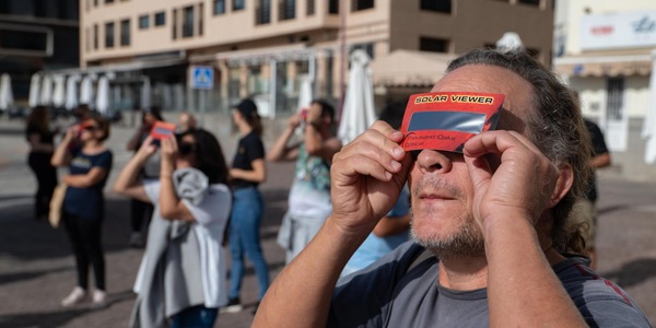 La Spagna si prepara all'eclissi 12 agosto, corsa agli occhiali, milioni in viaggio
