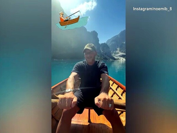 Totti sul pattino e Noemi lo "sfotte"