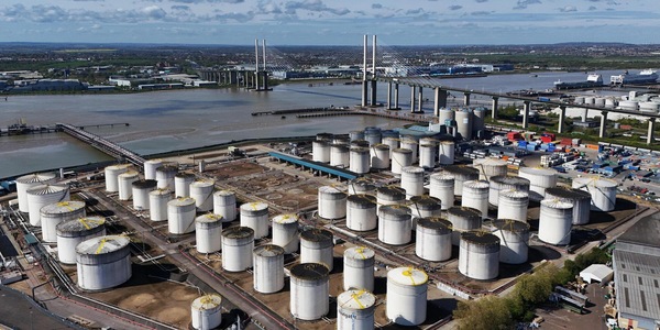 Il petrolio è in calo a New York, scivola a 76,74 dollari