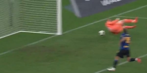 Di Gregorio, un'altra papera che condanna la Juve sul gol di Diouf: la palla gli sfugge dalle mani FOTO